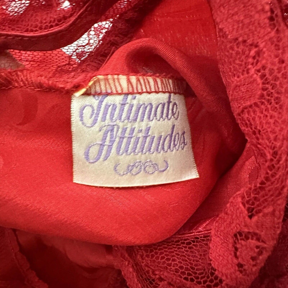 Sexy Red Satin Negligee with Lace Trim - Picture 5 of 10